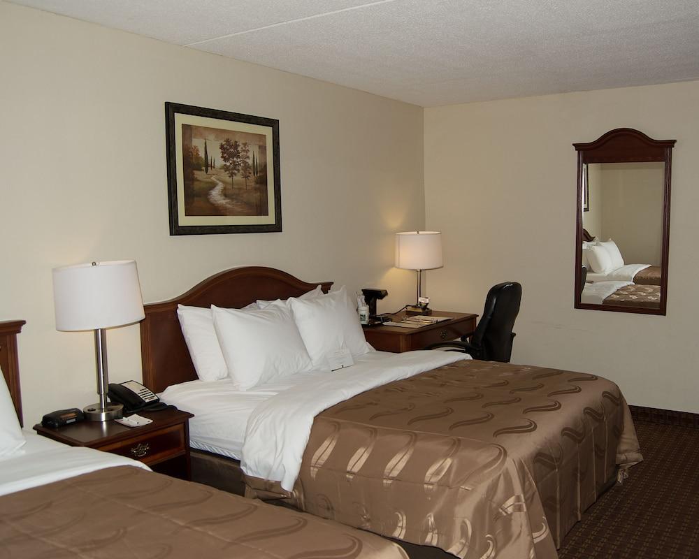 Quality Inn & Suites Lexington Near I-64 And I-81 Timber Ridge Exterior photo