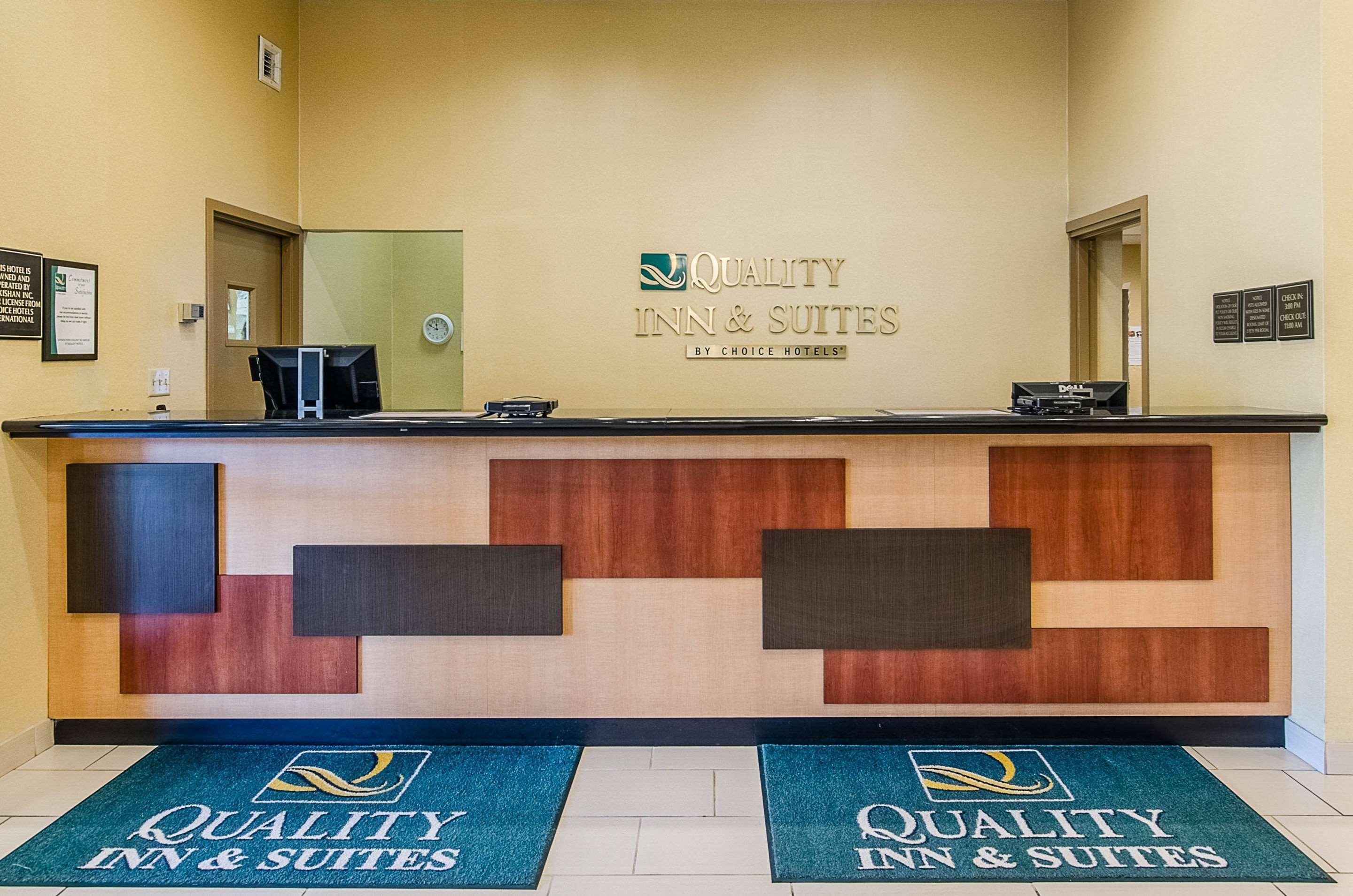 Quality Inn & Suites Lexington Near I-64 And I-81 Timber Ridge Exterior photo