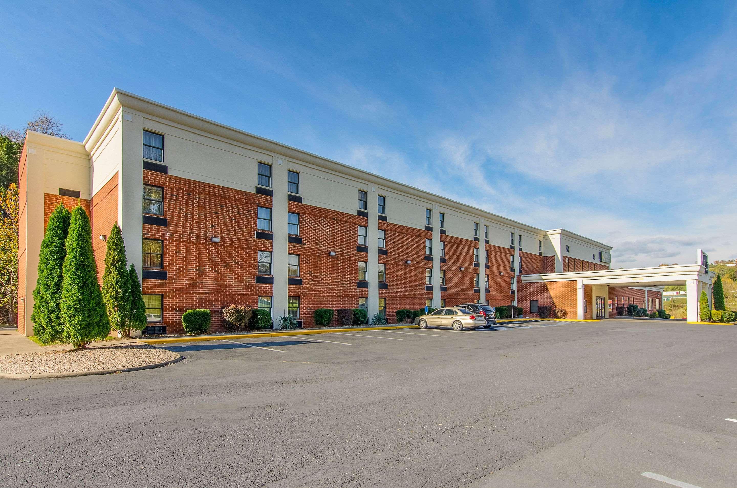 Quality Inn & Suites Lexington Near I-64 And I-81 Timber Ridge Exterior photo