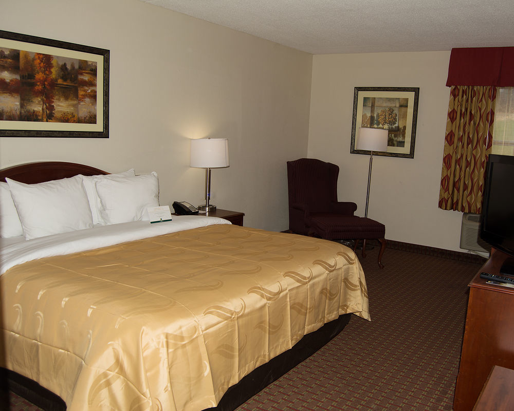 Quality Inn & Suites Lexington Near I-64 And I-81 Timber Ridge Exterior photo