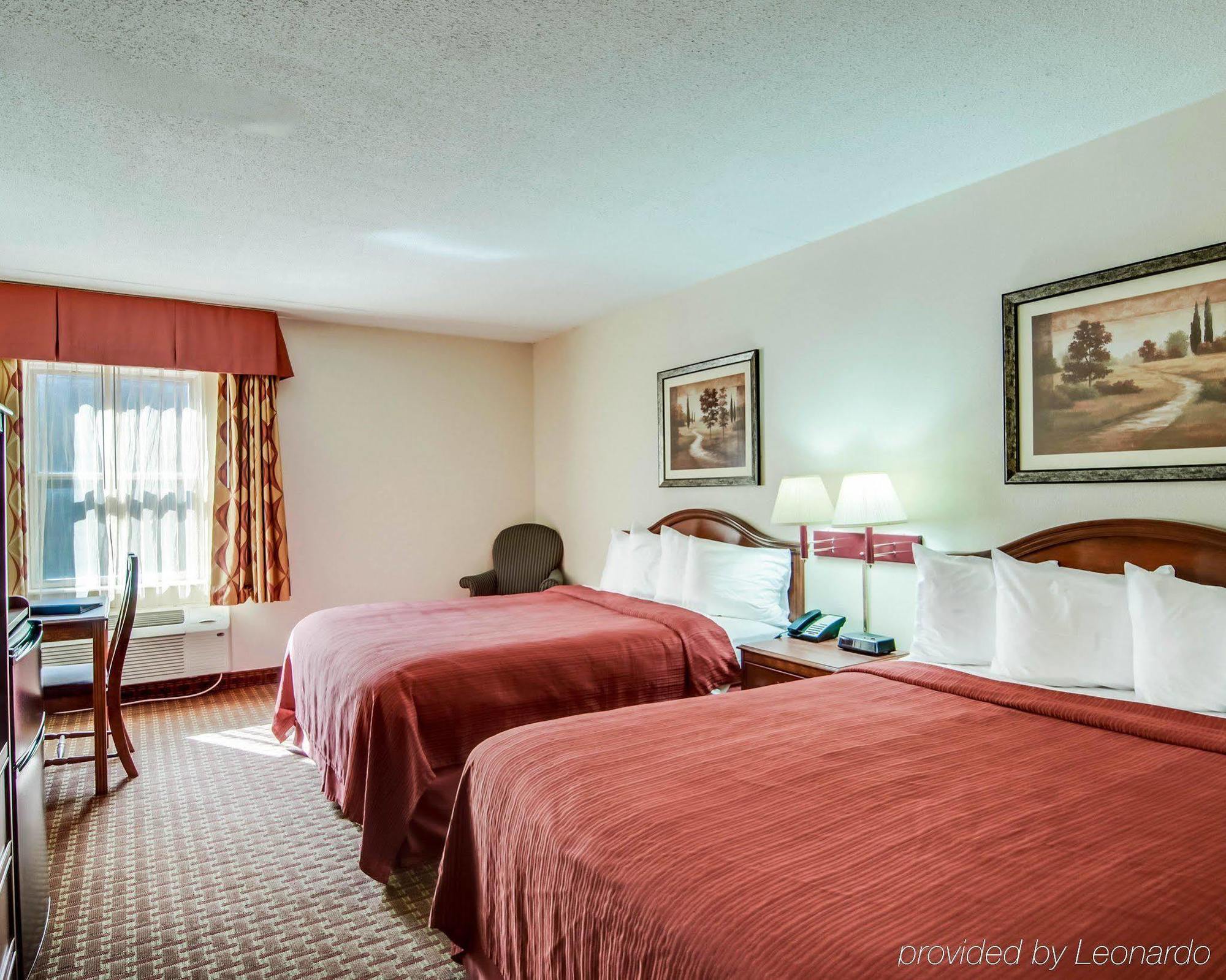 Quality Inn & Suites Lexington Near I-64 And I-81 Timber Ridge Exterior photo